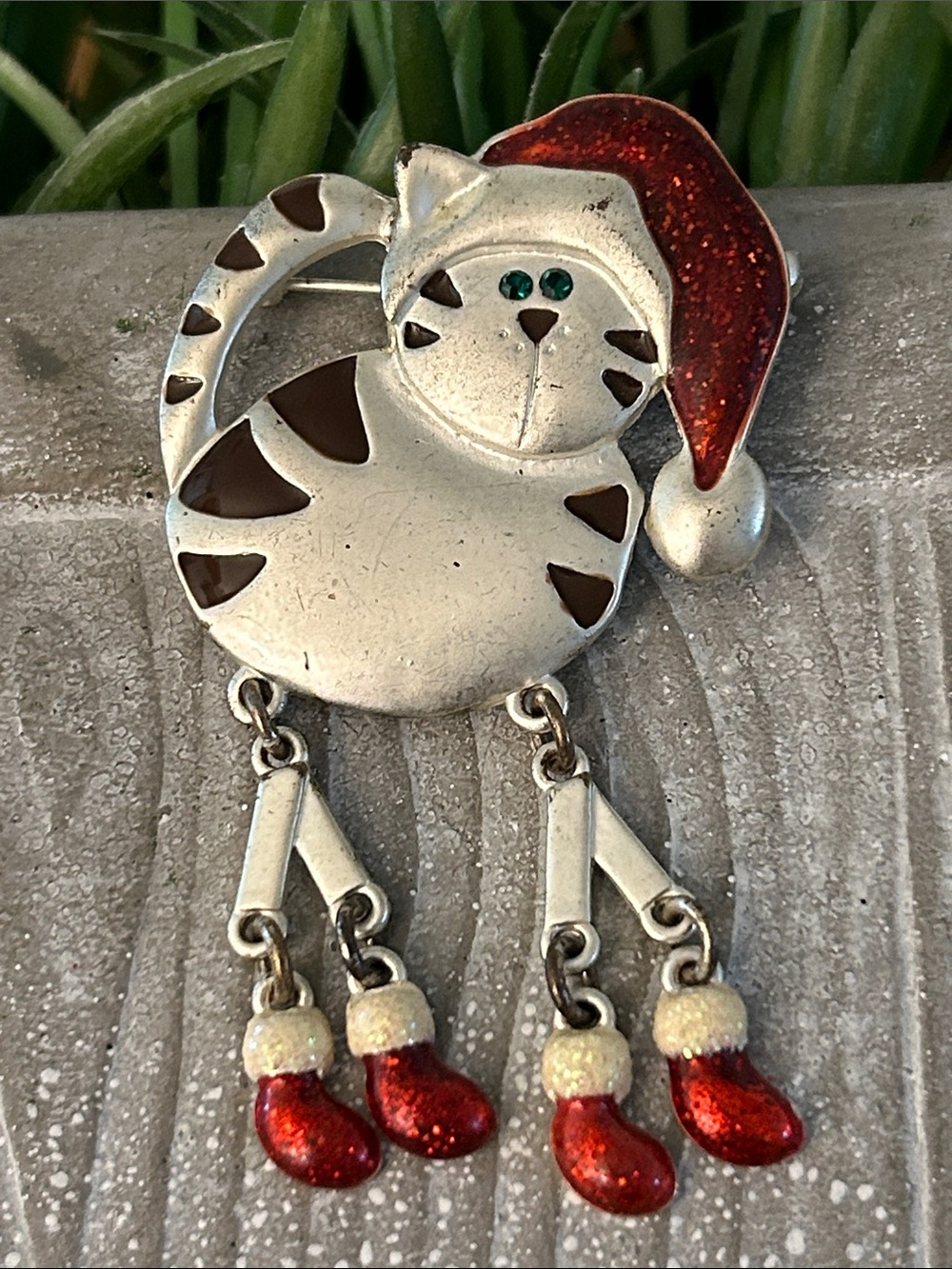 Festive Cat Pin Brooch with Red Glitter Santa Hat in silvertone